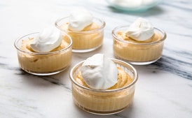 Spiced Pavlova with Pumpkin Mousse