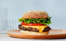 Classic Smashed Cheeseburger