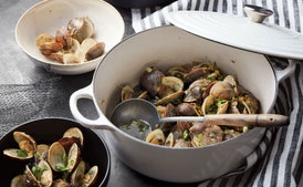 Instant Pot Thai Coconut Clams